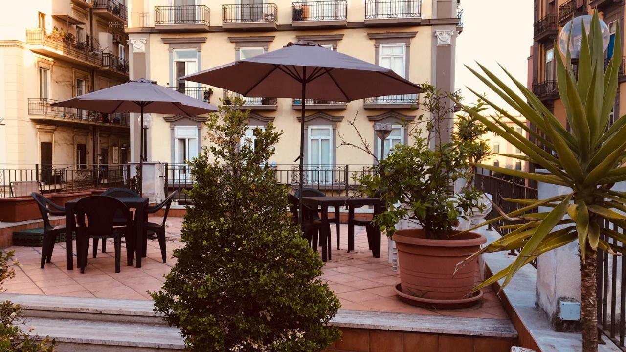 B&B La Storia Di Napoli Экстерьер фото